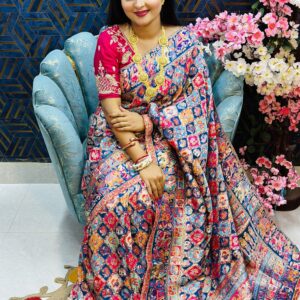 পজিশন প্রিন্ট শাড়ি