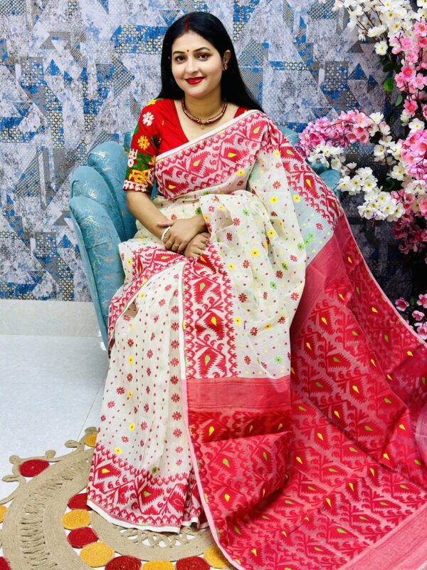রেশম জামদানি শাড়ি। সাথে ব্লাউজ পিস থাকবে একদম ফ্রি