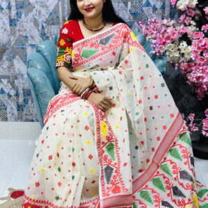 রেশম জামদানি শাড়ি। সাথে ব্লাউজ পিস থাকবে একদম ফ্রী