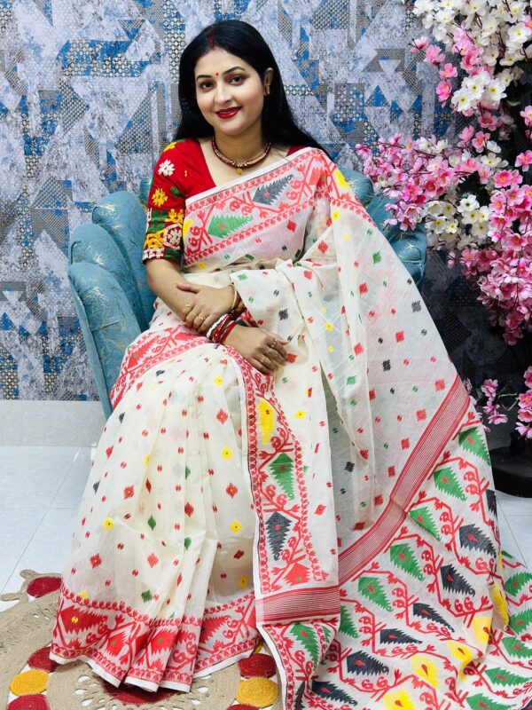 রেশম জামদানি শাড়ি। সাথে ব্লাউজ পিস থাকবে একদম ফ্রী
